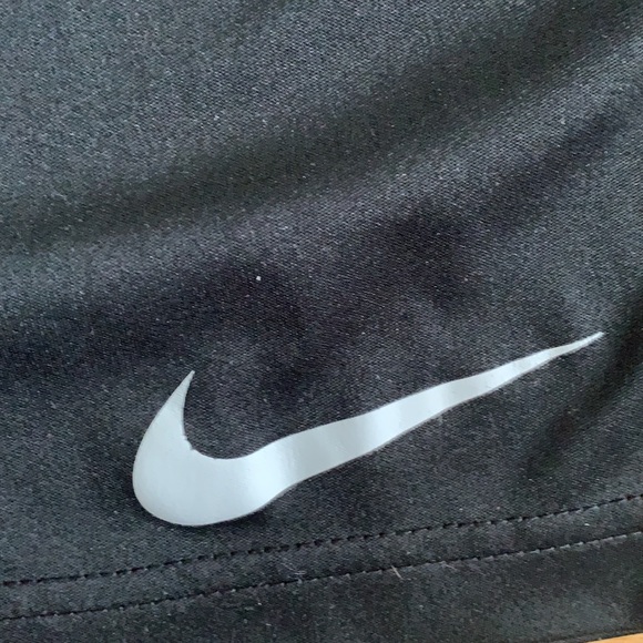 Men’s Nike Shorts XL - Picture 3 of 4